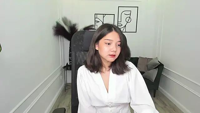 ElliVensda online show from 09/24/25, 11:24