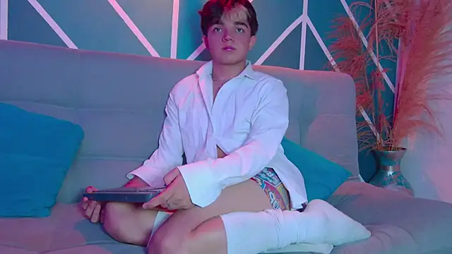 LucaDelart online show from 09/26/25, 12:20