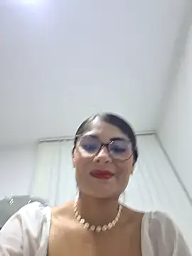 LaiaTorres1 online show from 10/22/25, 10:37