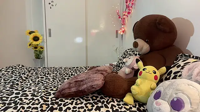 fairy hot  online show from 05/19/26, 07:42