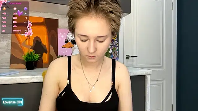 Snapshot of Mary_Smitt chatting on 06/04/26, 05:24 Mary Smitt online show from 06/04/26, 05:24