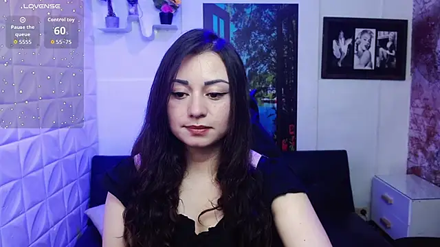 Snapshot of Eva_Roussell chatting on 11/06/25, 04:41 Eva Roussell online show from 11/06/25, 04:41