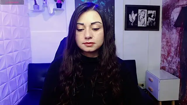 Snapshot of Eva_Roussell chatting on 11/07/25, 02:39 Eva Roussell online show from 11/07/25, 02:39