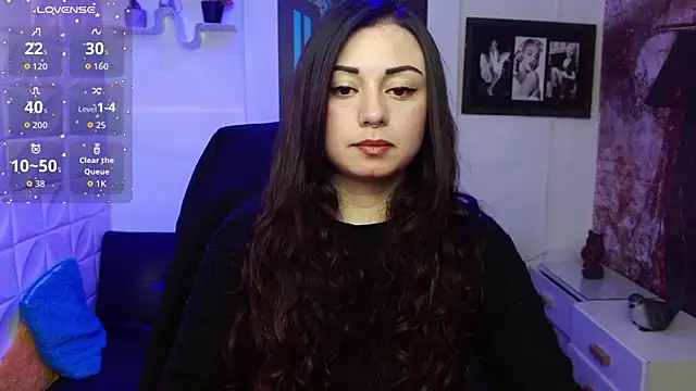 Snapshot of Eva_Roussell chatting on 11/11/25, 03:34 Eva Roussell online show from 11/11/25, 03:34