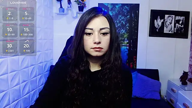 Snapshot of Eva_Roussell chatting on 11/26/25, 02:40 Eva Roussell online show from 11/26/25, 02:40