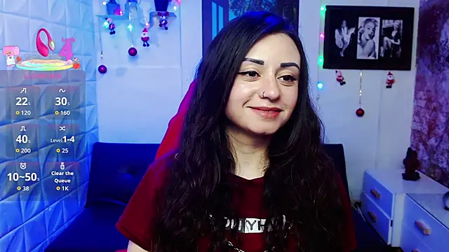 Snapshot of Eva_Roussell chatting on 12/13/25, 07:53 Eva Roussell online show from 12/13/25, 07:53