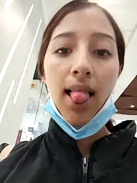 Snapshot of GiselleFever chatting on 10/22/25, 11:04 GiselleFever online show from 10/22/25, 11:04