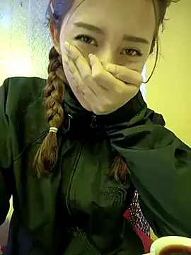 Snapshot of GiselleFever chatting on 10/28/25, 11:51 GiselleFever online show from 10/28/25, 11:51