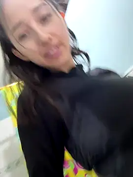 Snapshot of GiselleFever chatting on 12/05/25, 12:08 GiselleFever online show from 12/05/25, 12:08