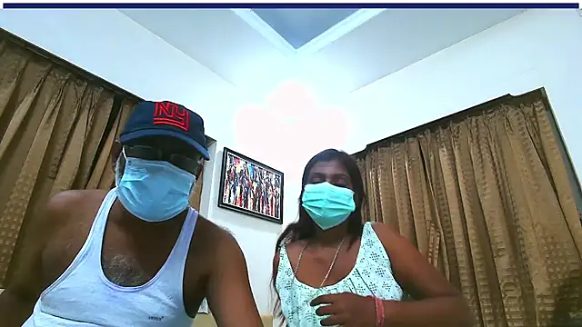 Rashikamalhotra online show from 10/22/25, 12:05