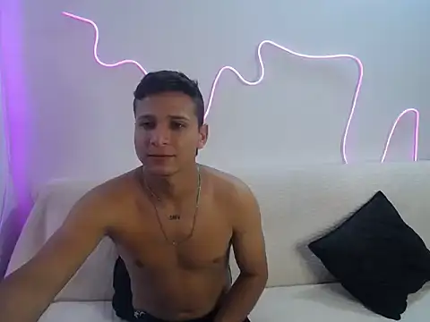 Snapshot of brutal_dirty_sex chatting on 09/20/25, 07:15 brutal dirty sex online show from 09/20/25, 07:15