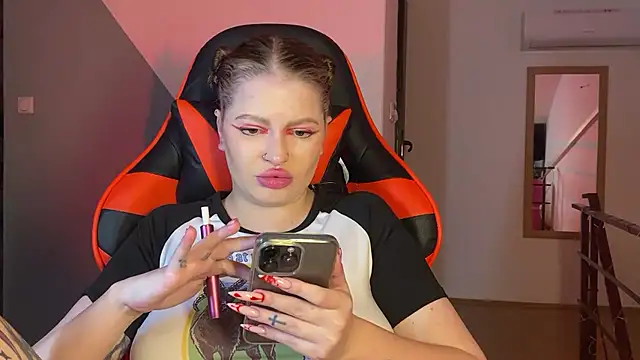 Mia Kamp online show from 09/12/25, 07:14