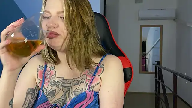 Mia Kamp online show from 09/16/25, 03:46