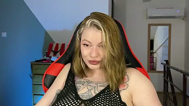 Mia Kamp online show from 09/19/25, 03:13