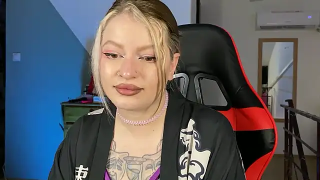 Mia Kamp online show from 09/20/25, 03:35