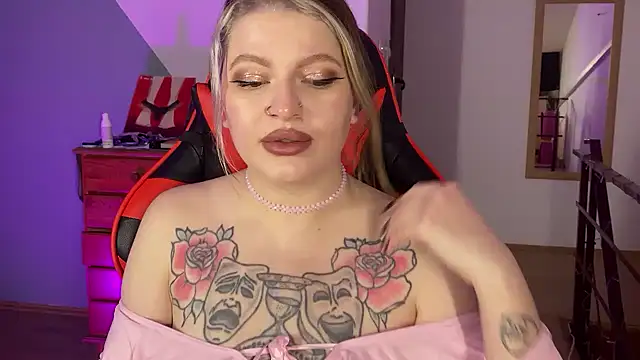 Mia Kamp online show from 10/18/25, 11:05