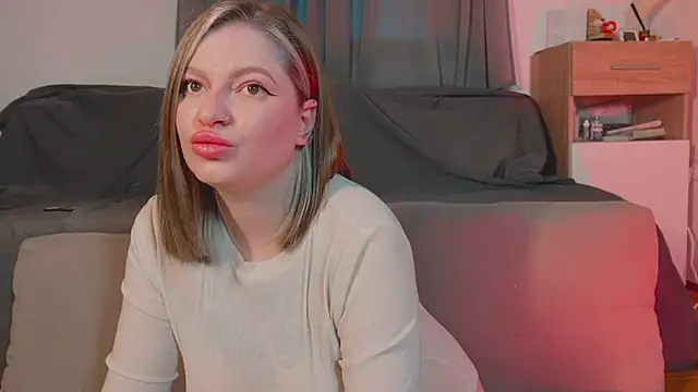 Mia Kamp online show from 10/24/25, 04:03