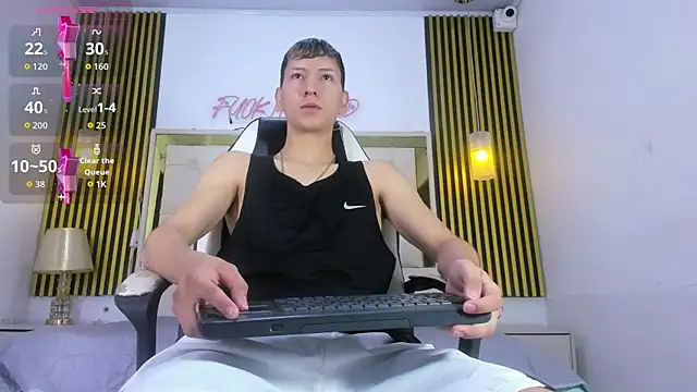 sammysex  online show from 09/12/25, 12:16