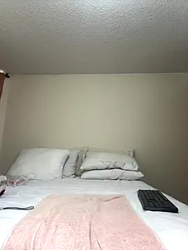 Snapshot of azzahara- chatting on 12/03/25, 09:24 azzahara- online show from 12/03/25, 09:24