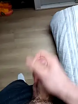 Snapshot of Float4x chatting on 10/08/25, 02:36 Float4x online show from 10/08/25, 02:36