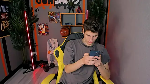 JackWolw online show from 10/15/25, 05:02