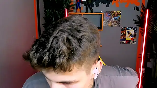 JackWolw online show from 10/26/25, 05:46