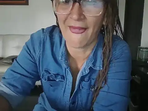 MiaVega online show from 10/16/25, 02:51