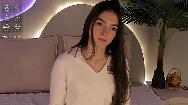 Aleska romanov  online show from 10/08/25, 12:25