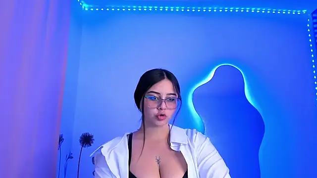 val ferrer online show from 09/30/25, 11:54