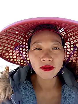 tcm-cute online show from 12/15/25, 05:12