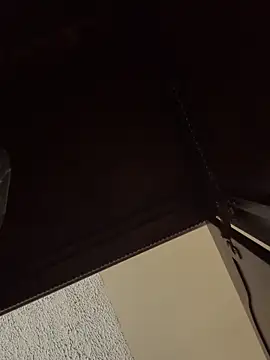 Snapshot of M1000DDddd chatting on 11/26/25, 01:39 M1000DDddd online show from 11/26/25, 01:39