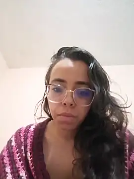 Snapshot of BarbaraLeython1 chatting on 11/07/25, 03:39 BarbaraLeython1 online show from 11/07/25, 03:39