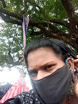 SoniaRaj5 online show from 09/12/25, 05:51