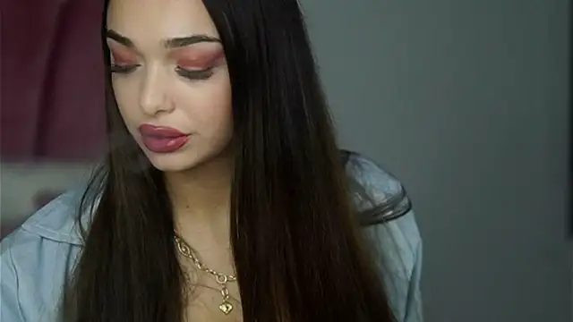 AmiraVeyl online show from 10/09/25, 08:51