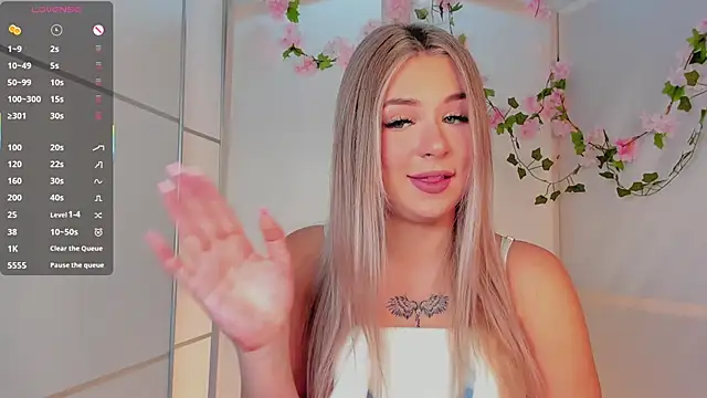 Snapshot of AliaBuerstatte chatting on 09/30/25, 07:41 AliaBuerstatte online show from 09/30/25, 07:41