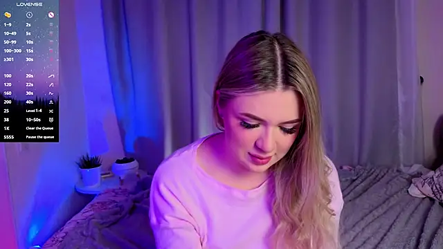 Snapshot of AliaBuerstatte chatting on 11/05/25, 07:03 AliaBuerstatte online show from 11/05/25, 07:03