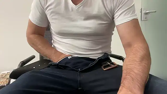 harrys74 online show from 11/04/25, 05:34