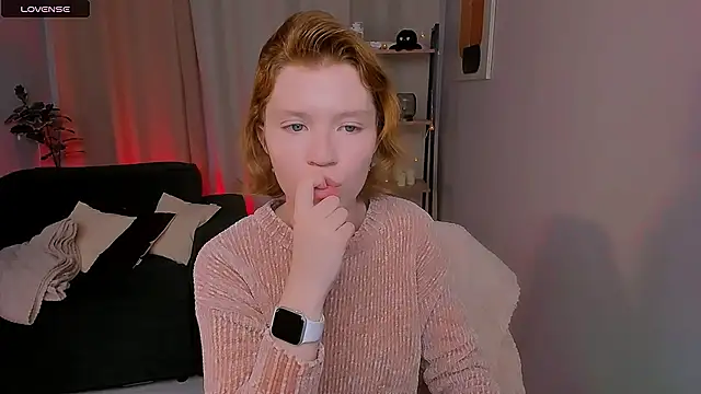 Peachy Carrie online show from 09/12/25, 06:13