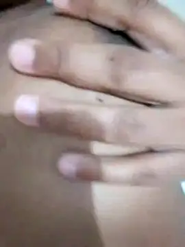 nessinha12 online show from 11/24/25, 10:31