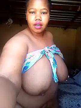 Snapshot of Curvycandy95 chatting on 10/01/25, 06:08 Curvycandy95 online show from 10/01/25, 06:08