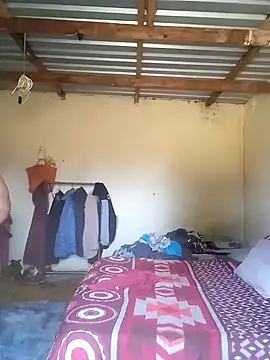 Snapshot of Curvycandy95 chatting on 10/14/25, 05:52 Curvycandy95 online show from 10/14/25, 05:52