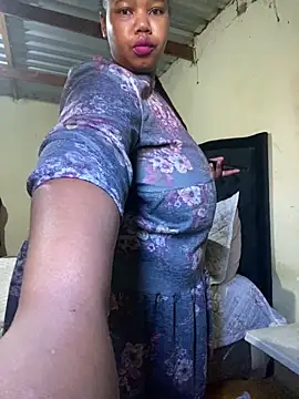 Curvycandy95 online show from 06/08/26, 06:25