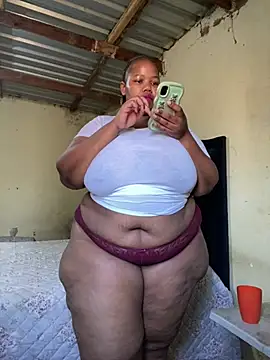 Curvycandy95 online show from 07/27/26, 06:09