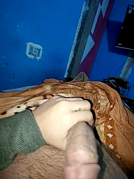 Snapshot of Exotic19cm chatting on 12/03/25, 07:16 Exotic19cm online show from 12/03/25, 07:16