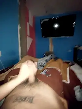 Snapshot of Exotic19cm chatting on 12/14/25, 04:01 Exotic19cm online show from 12/14/25, 04:01