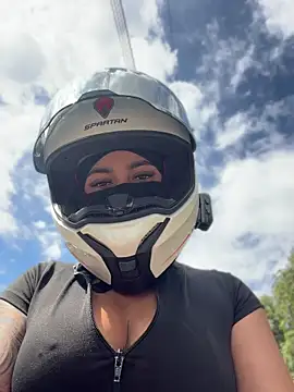 AlannaEvons online show from 07/14/26, 07:41