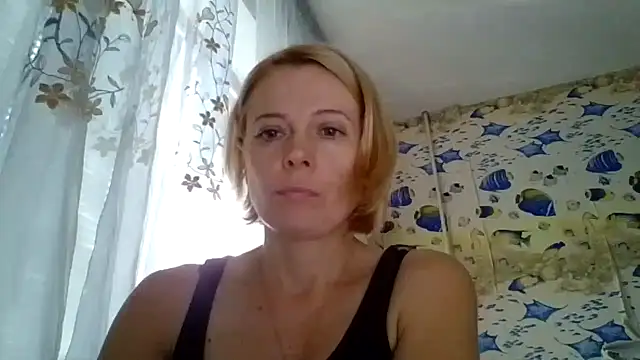 LiluXRose online show from 09/15/25, 10:15