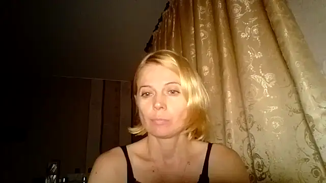 LiluXRose online show from 09/25/25, 08:34