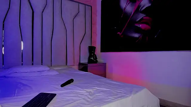 Snapshot of Elektra_raven chatting on 10/27/25, 12:53 Elektra raven online show from 10/27/25, 12:53