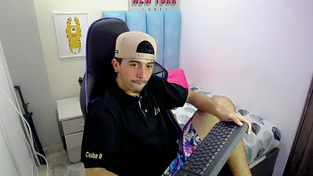 Justin boy online show from 09/12/25, 03:50